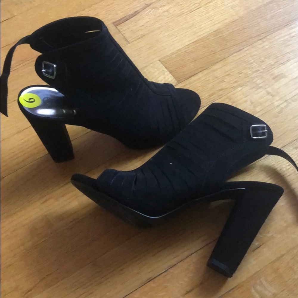 Black peekaboo toe bootie/heel